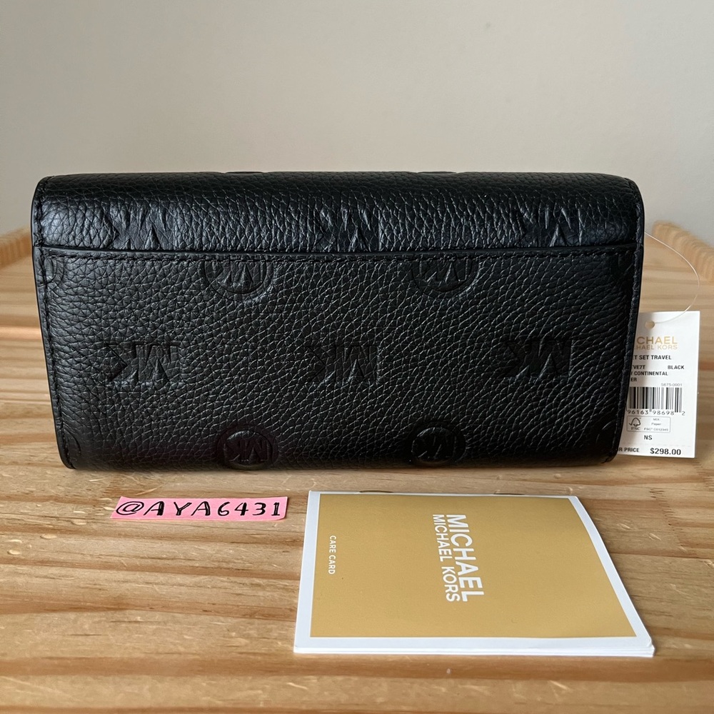 Michael Kors Wallet🎈🎈 - Picture 2 of 8